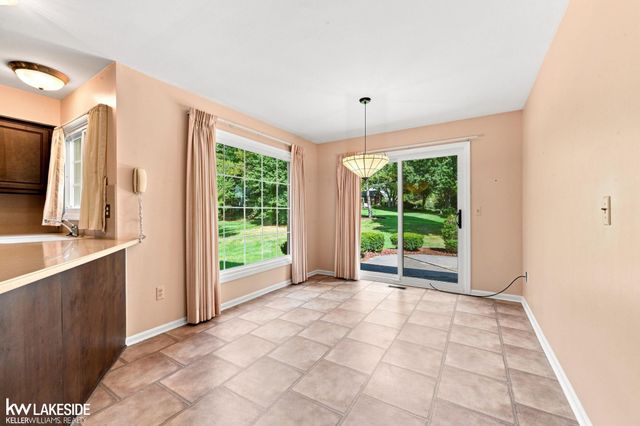 46100 Amesbury Street, Plymouth, MI 48170