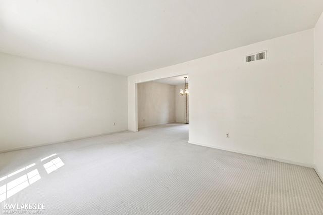 46100 Amesbury Street, Plymouth, MI 48170