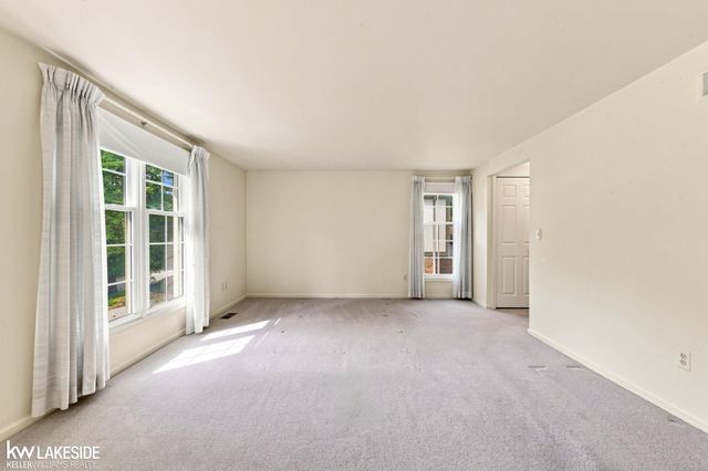 46100 Amesbury Street, Plymouth, MI 48170