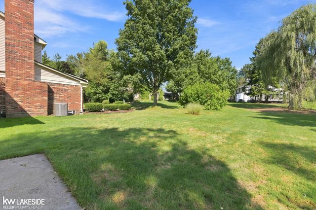46100 Amesbury Street, Plymouth, MI 48170