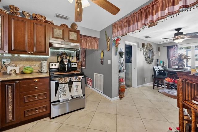 4280 NE 11th Ter, Pompano Beach, FL 33064