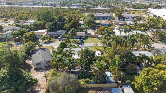 4280 NE 11th Ter, Pompano Beach, FL 33064