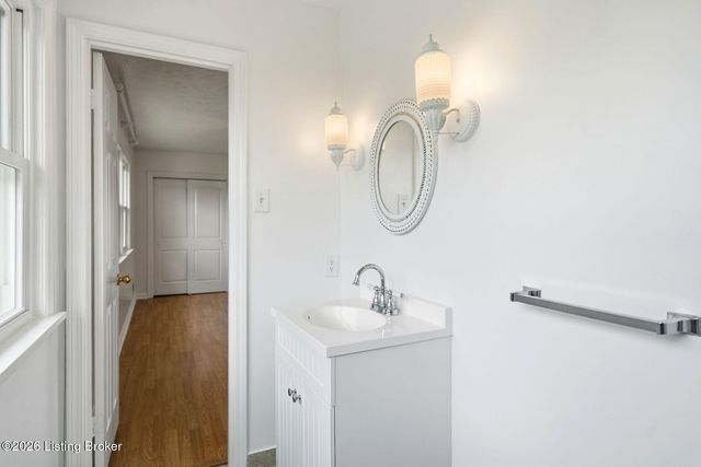 4109 Stony Brook Dr, Louisville, KY 40299