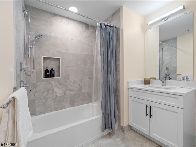 3316 John F Kennedy Blvd 404, Jersey City, NJ 07307