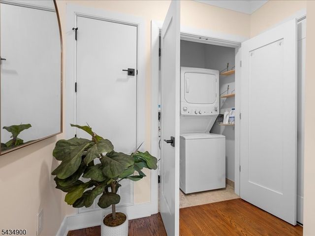 3316 John F Kennedy Blvd 404, Jersey City, NJ 07307