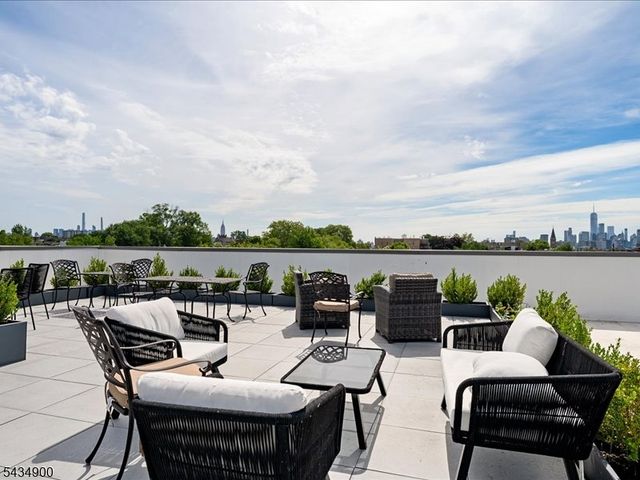 3316 John F Kennedy Blvd 404, Jersey City, NJ 07307