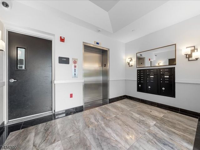3316 John F Kennedy Blvd 404, Jersey City, NJ 07307
