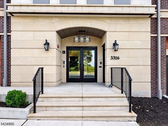 3316 John F Kennedy Blvd 404, Jersey City, NJ 07307
