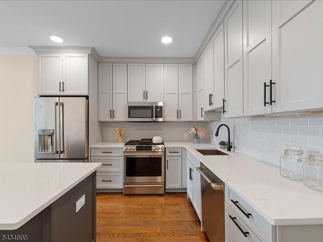 3316 John F Kennedy Blvd 404, Jersey City, NJ 07307