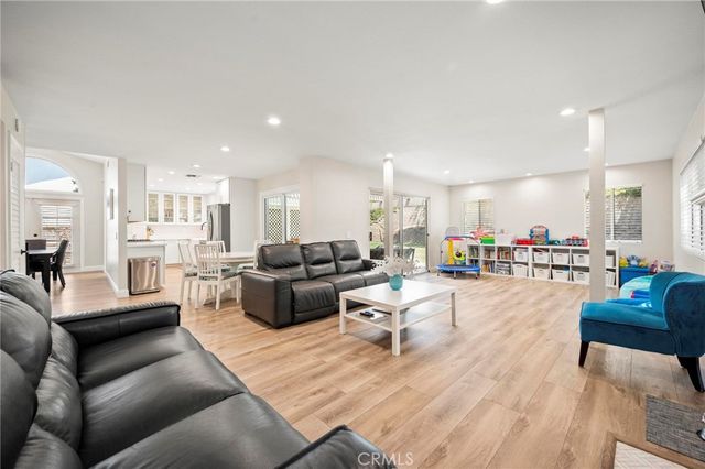27184 Highlands Lane, Valencia, CA 91354
