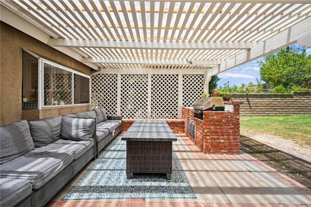 27184 Highlands Lane, Valencia, CA 91354