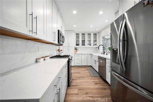 27184 Highlands Lane, Valencia, CA 91354
