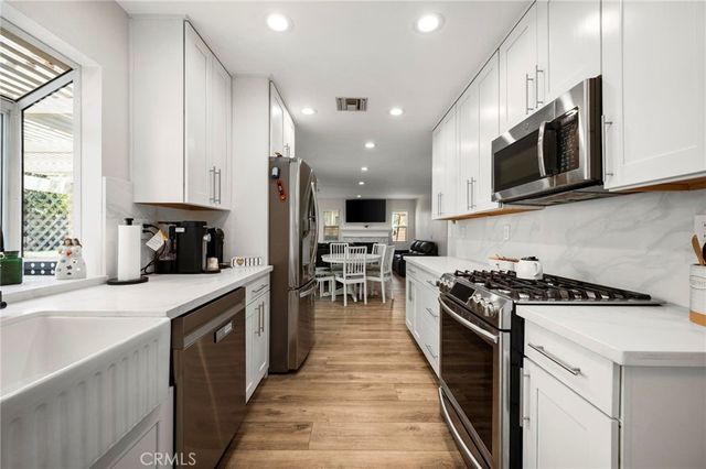 27184 Highlands Lane, Valencia, CA 91354