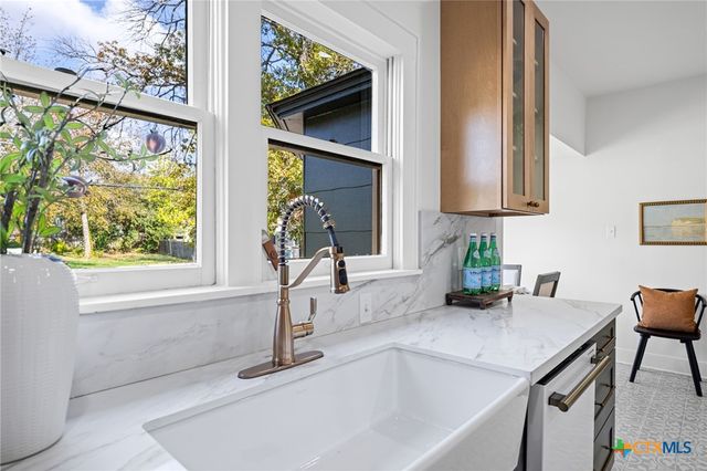 1119 N 1st Street, Temple, TX 76501