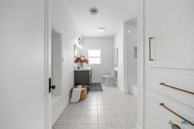 1119 N 1st Street, Temple, TX 76501