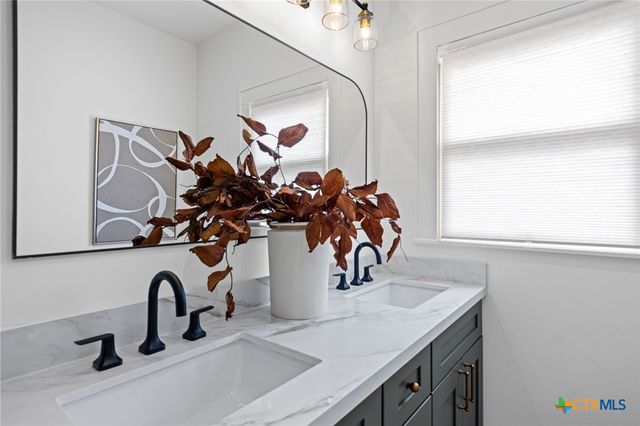 1119 N 1st Street, Temple, TX 76501