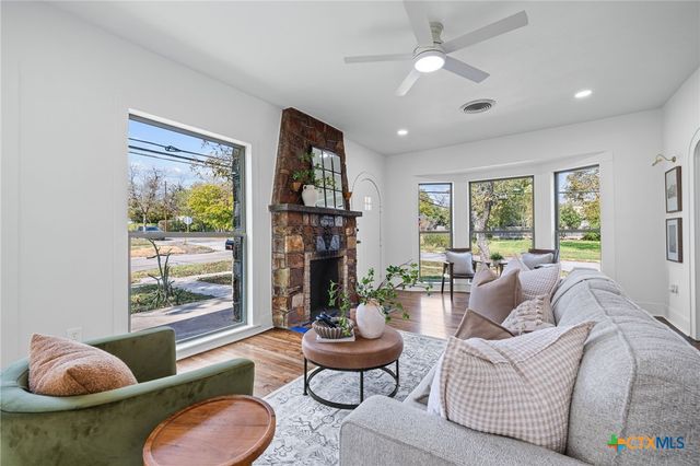 1119 N 1st Street, Temple, TX 76501