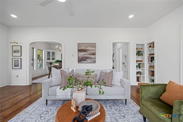 1119 N 1st Street, Temple, TX 76501