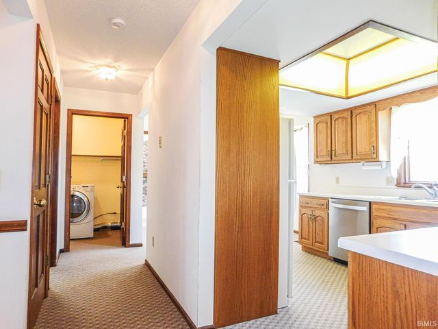 120 Lindenwood Drive, Bluffton, IN 46714