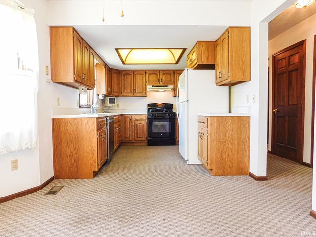 120 Lindenwood Drive, Bluffton, IN 46714