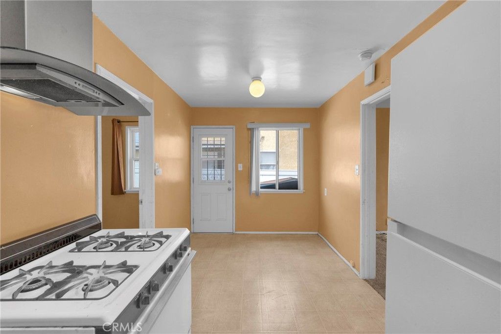 Image 17 of property listing at 3581 Cherry, Long Beach, CA 90807