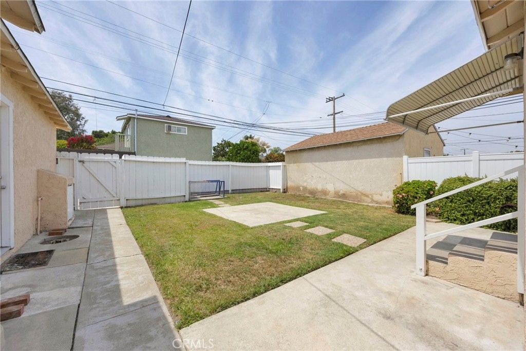 Image 28 of property listing at 3581 Cherry, Long Beach, CA 90807