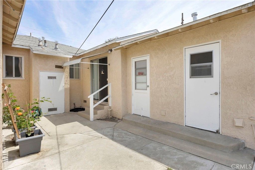 Image 31 of property listing at 3581 Cherry, Long Beach, CA 90807
