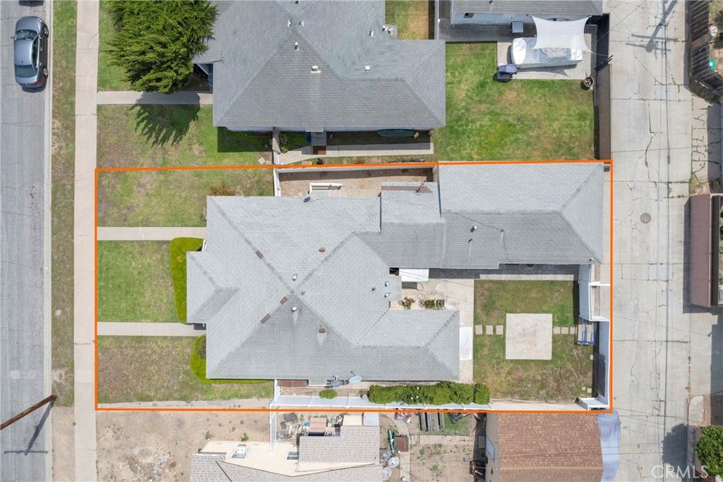 Image 32 of property listing at 3581 Cherry, Long Beach, CA 90807