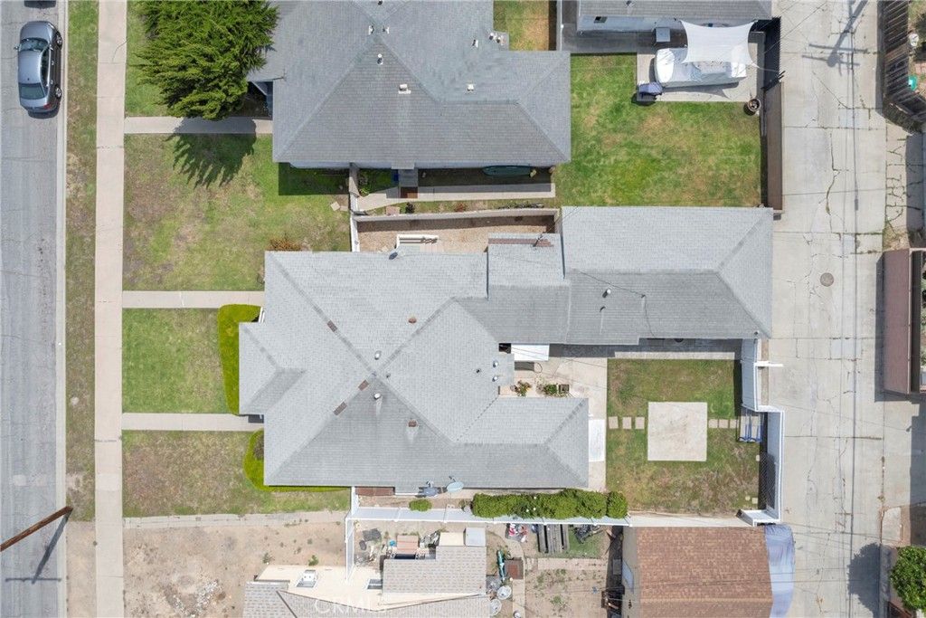 Image 33 of property listing at 3581 Cherry, Long Beach, CA 90807