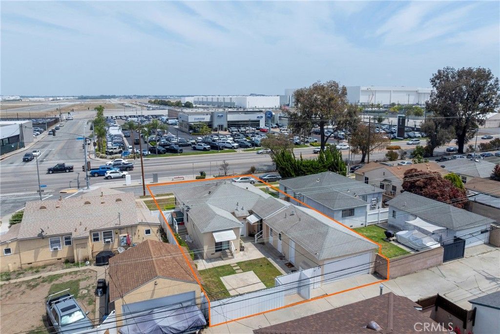 Image 40 of property listing at 3581 Cherry, Long Beach, CA 90807