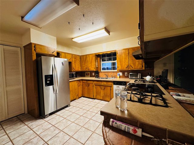 1111 E Sammy Baugh Avenue, Rotan, TX 79546