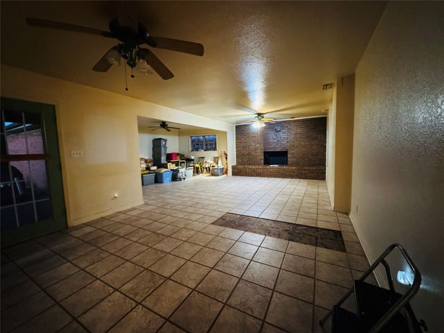 1111 E Sammy Baugh Avenue, Rotan, TX 79546