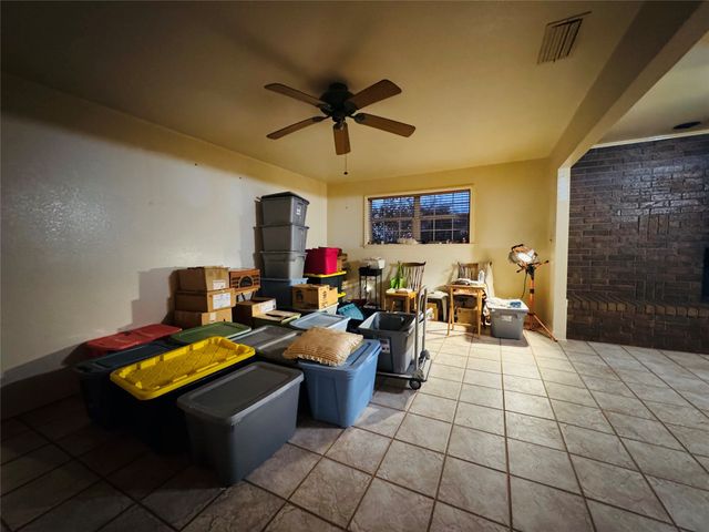 1111 E Sammy Baugh Avenue, Rotan, TX 79546