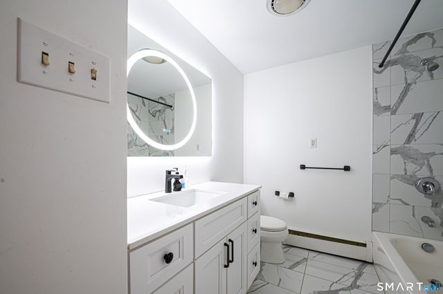 6 Liberty Terrace, North Haven, CT 06473