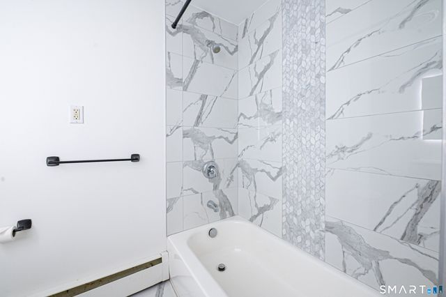 6 Liberty Terrace, North Haven, CT 06473