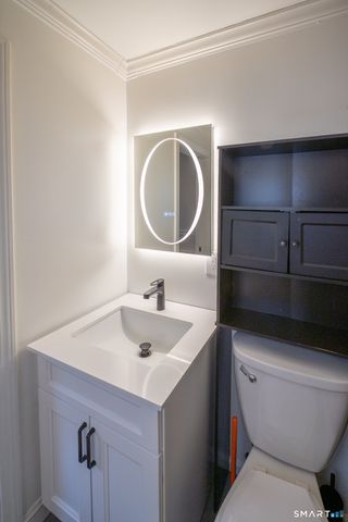 6 Liberty Terrace, North Haven, CT 06473