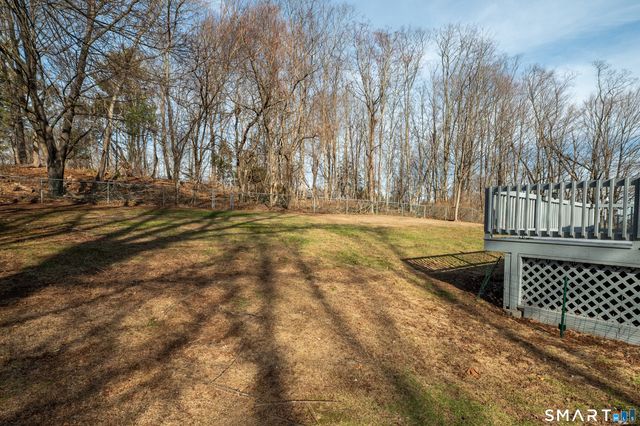 6 Liberty Terrace, North Haven, CT 06473