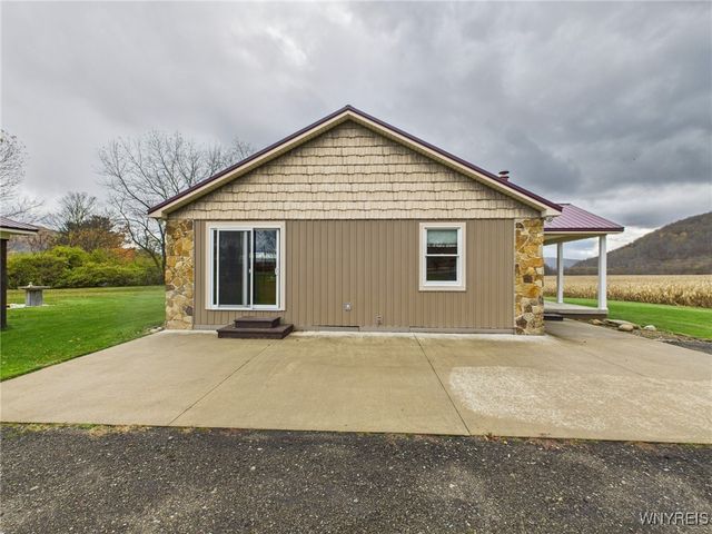 6127 Mutton Hollow Road, Great Valley, NY 14741