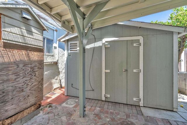 36863 Elm St, Newark, CA 94560