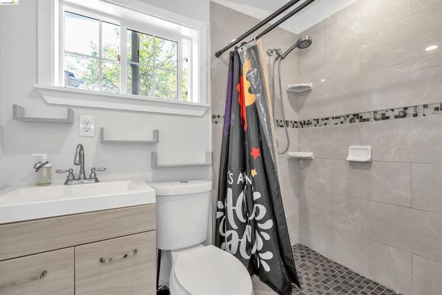 36863 Elm St, Newark, CA 94560
