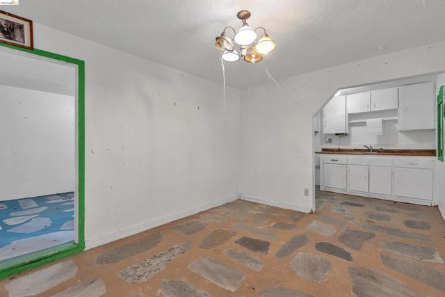 36863 Elm St, Newark, CA 94560
