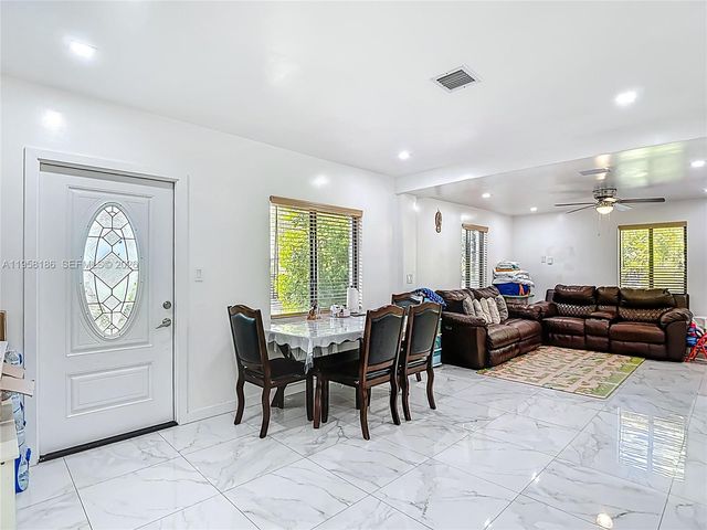 10045 SW 172nd St, Miami, FL 33157