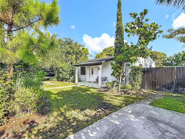 10045 SW 172nd St, Miami, FL 33157