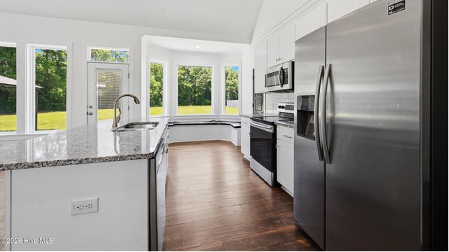 2547 Autumn Ridge Lane, Greenville, NC 27834