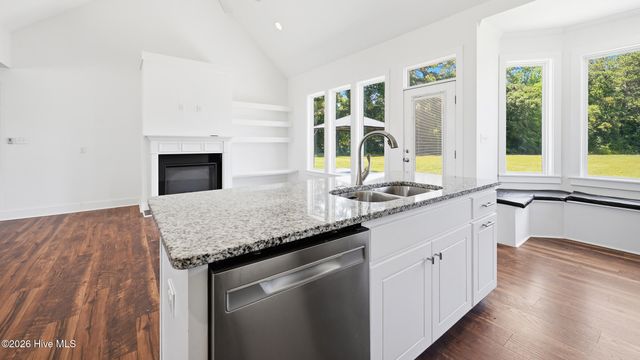 2547 Autumn Ridge Lane, Greenville, NC 27834