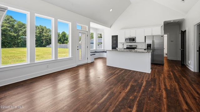 2547 Autumn Ridge Lane, Greenville, NC 27834