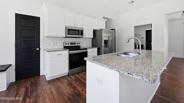 2547 Autumn Ridge Lane, Greenville, NC 27834