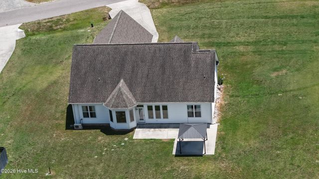 2547 Autumn Ridge Lane, Greenville, NC 27834