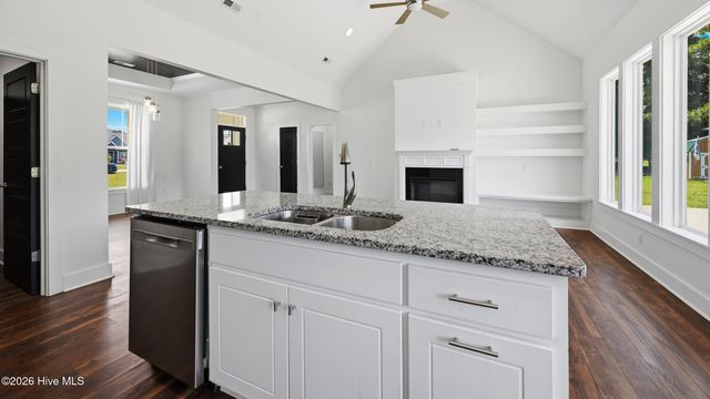 2547 Autumn Ridge Lane, Greenville, NC 27834