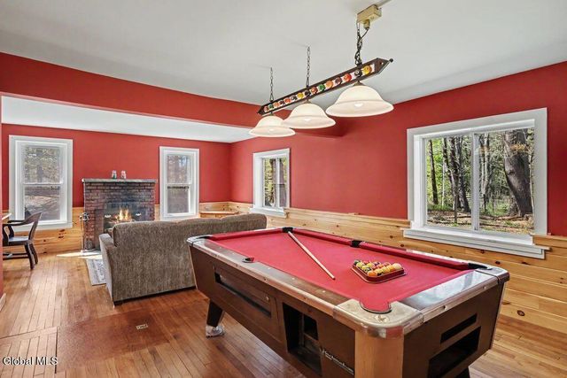 13 Young Road, Middle Grove, NY 12850